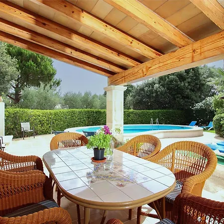 Mar Lovely With Heated Pool * Pollenca