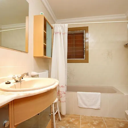 Mar Lovely With Heated Pool Villa *